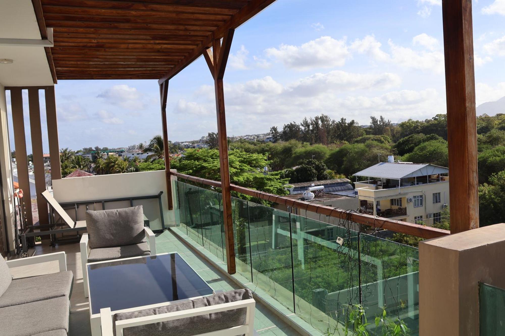 Top-Floor Modern 3Bd Penthouse With Beautiful Mountain View Terrace - 5 Min Walk To Beach Flic-en-Flacq Buitenkant foto